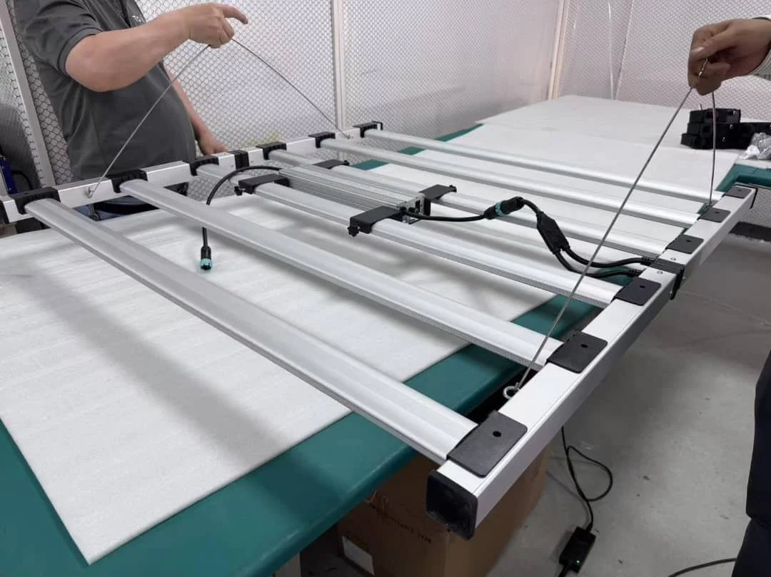 Mammoth Lighting Nova Sun Series 8 Bar 950W LED Grow Light - Image 15